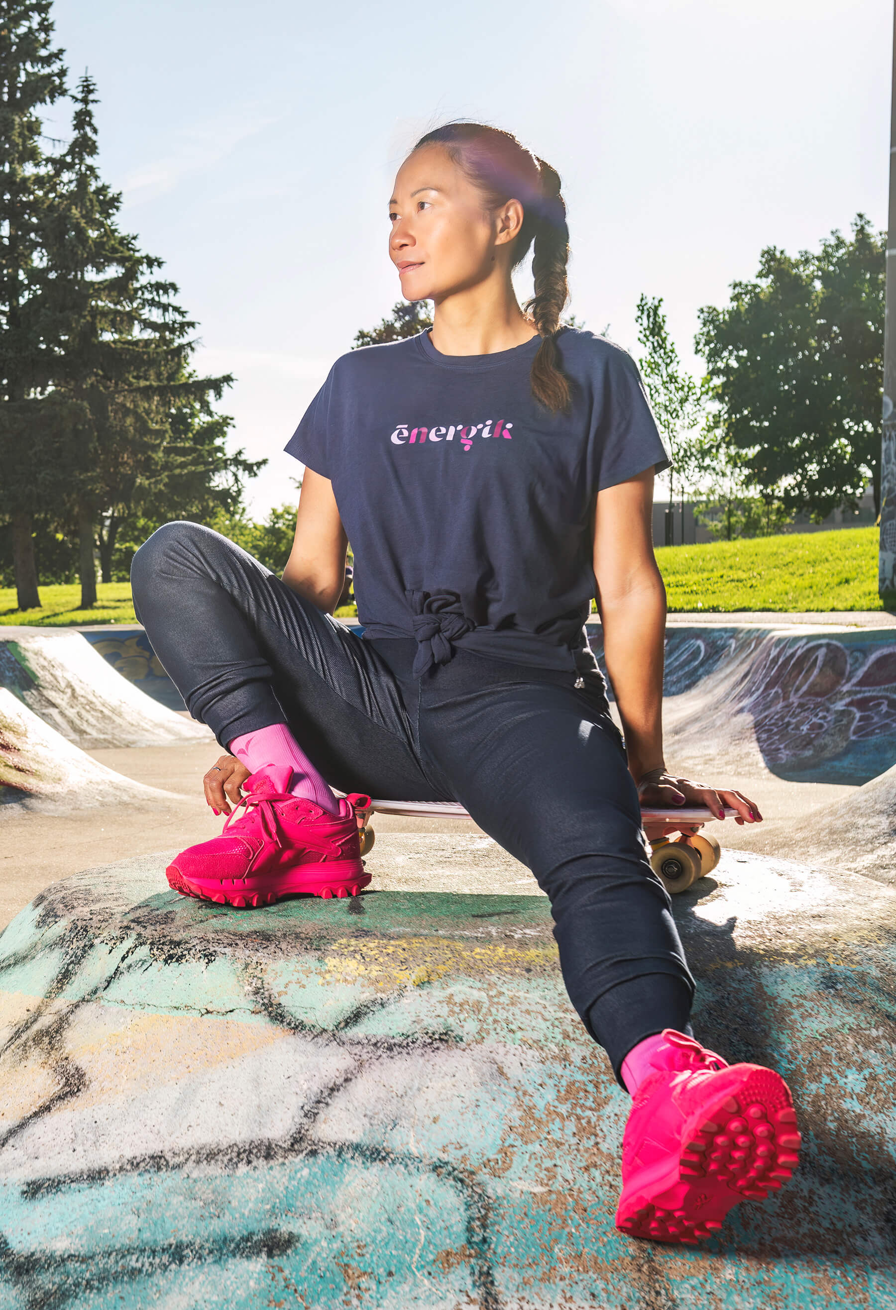 Noa - T-shirt imprimé et noué à l’avant marine