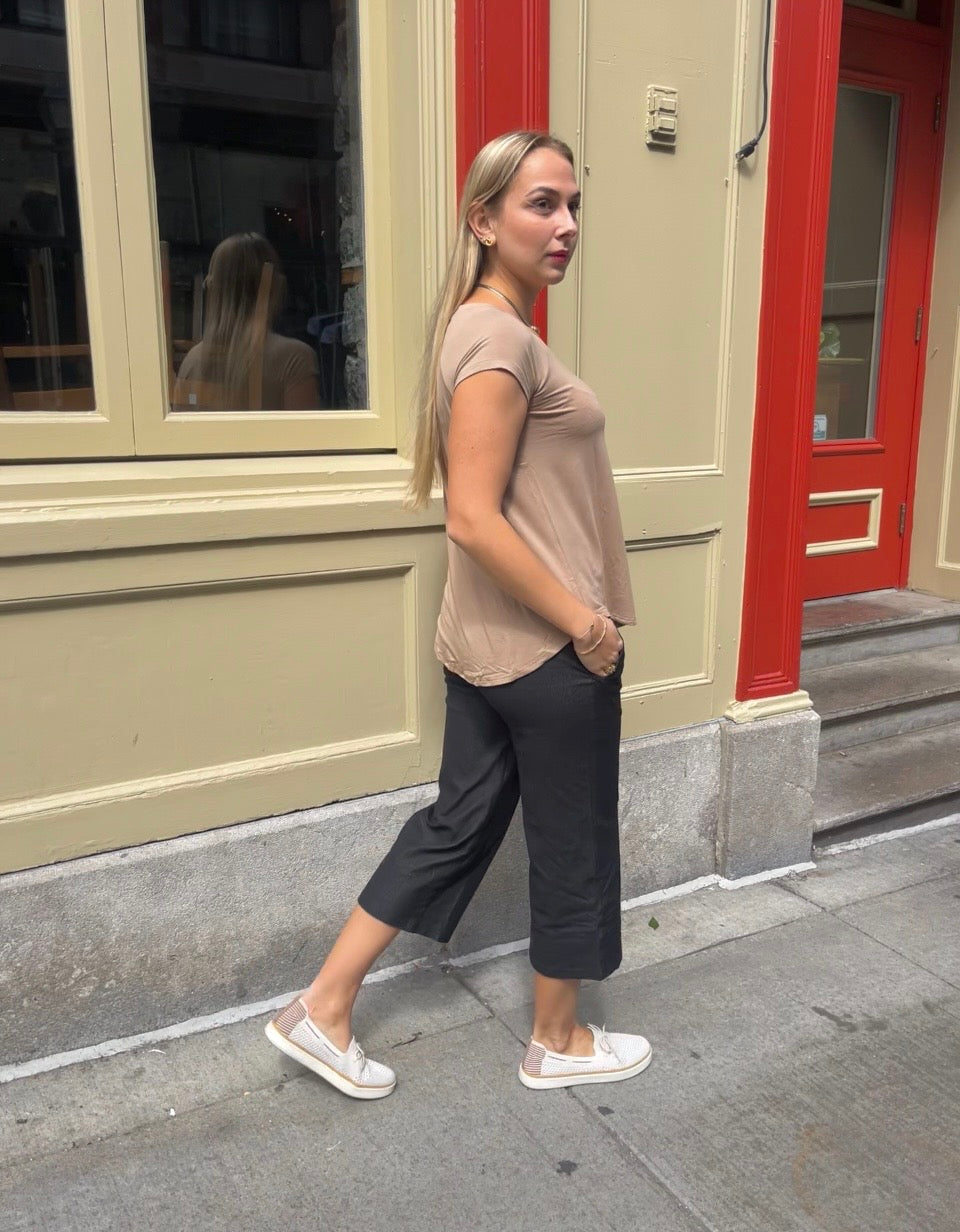 Mila - Lightweight and loose-fitting T-shirt