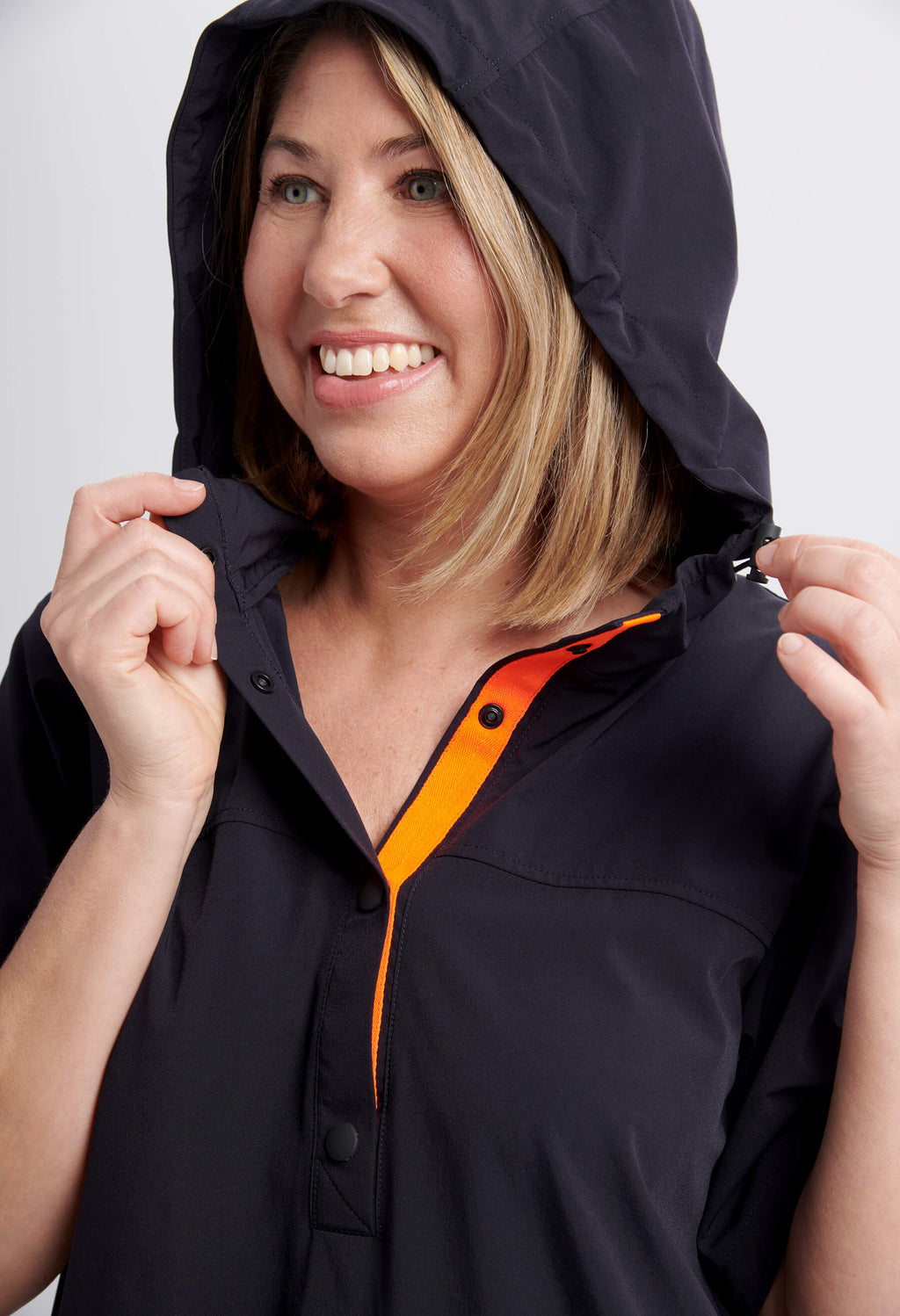 Alvin - Robe ajustable à manches courtes - Noir