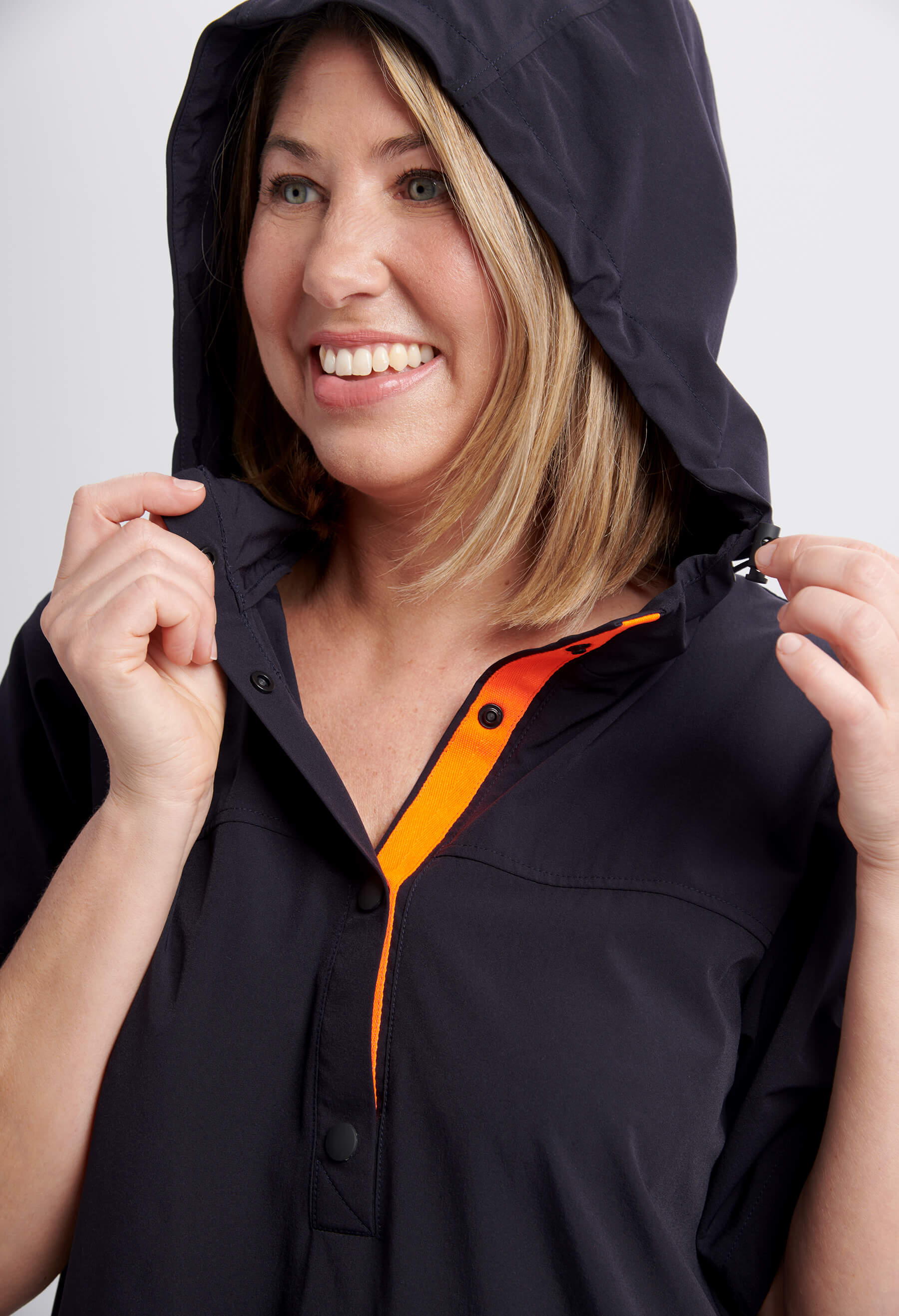 Alvin - Robe ajustable à manches courtes - Noir