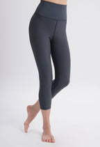 Angelina - High Waisted Capri Leggings