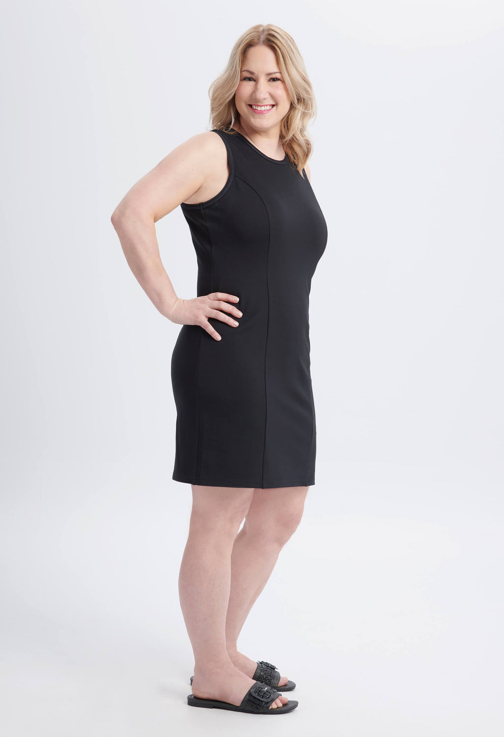 Mia - Sleeveless fitted dress