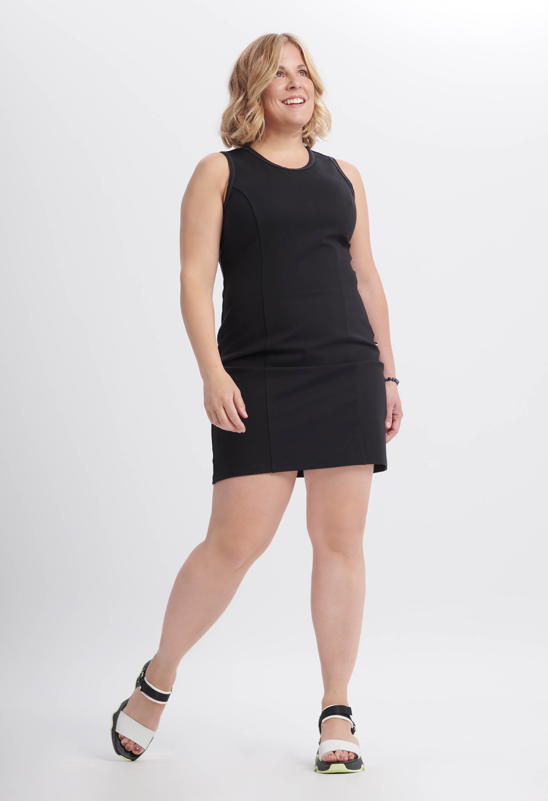 Mia - Sleeveless fitted dress