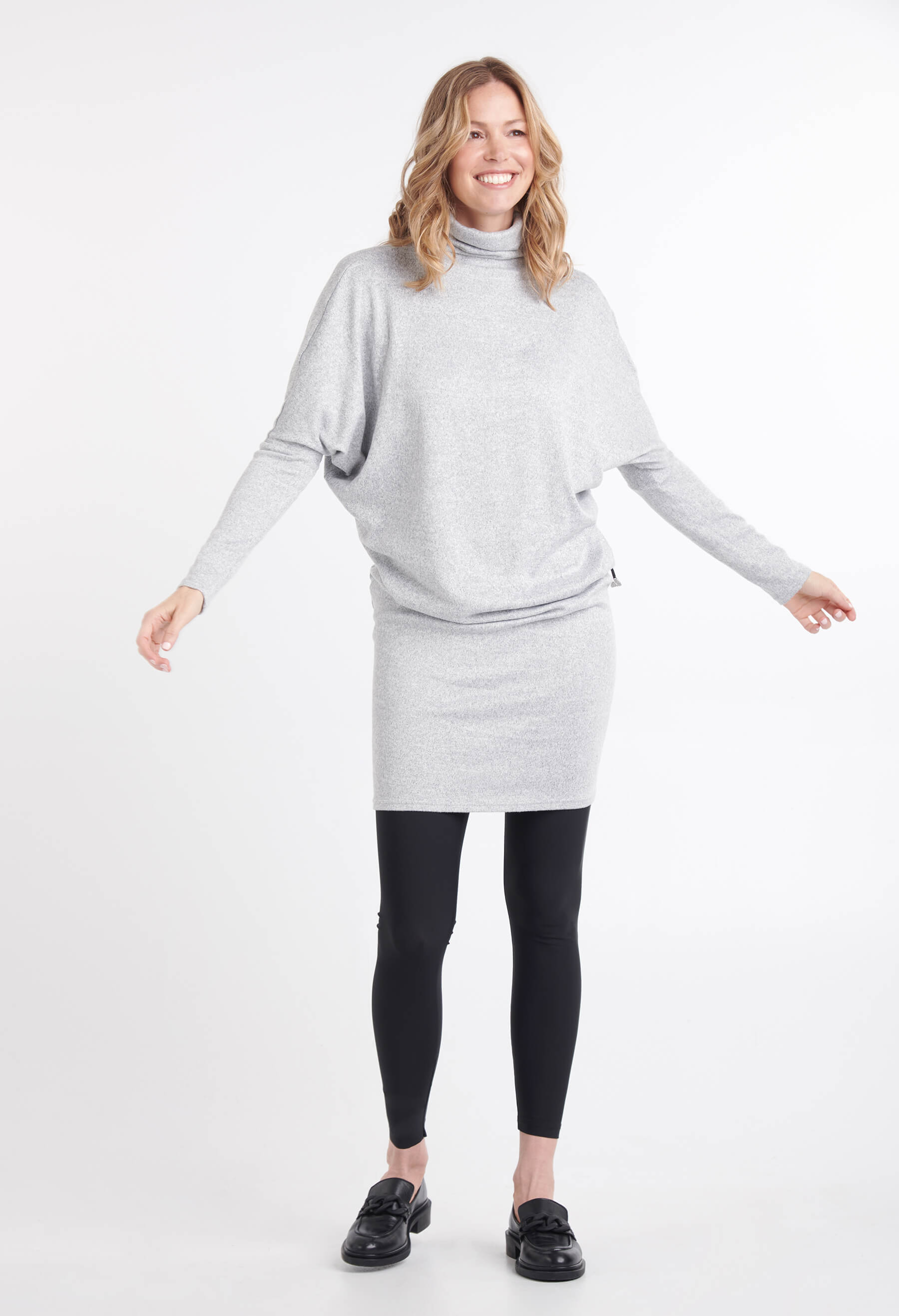 Vanessa - Long turtleneck dress