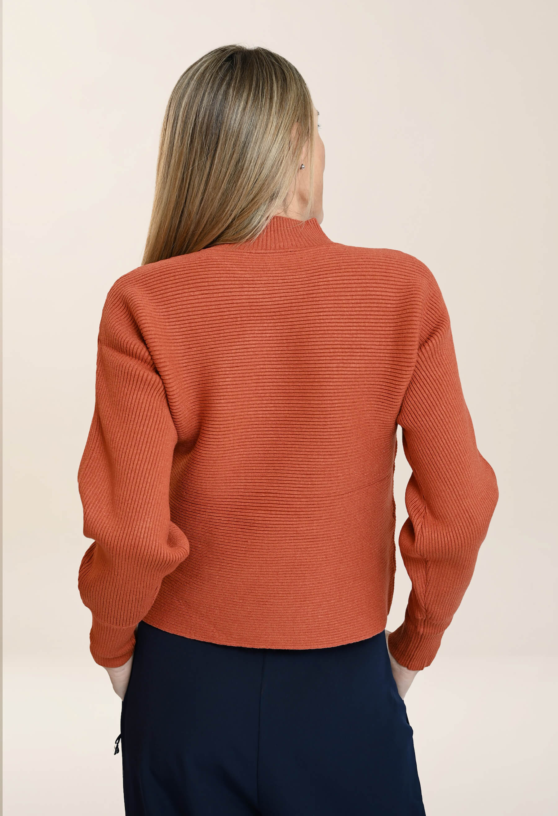 Léna - Ribbed high-neck sweater