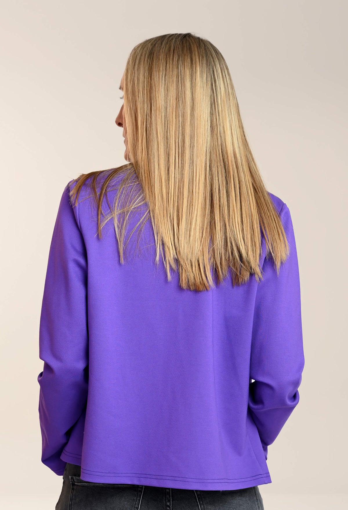 Julia - Structured short jacket in Ponte de Roma with side pockets