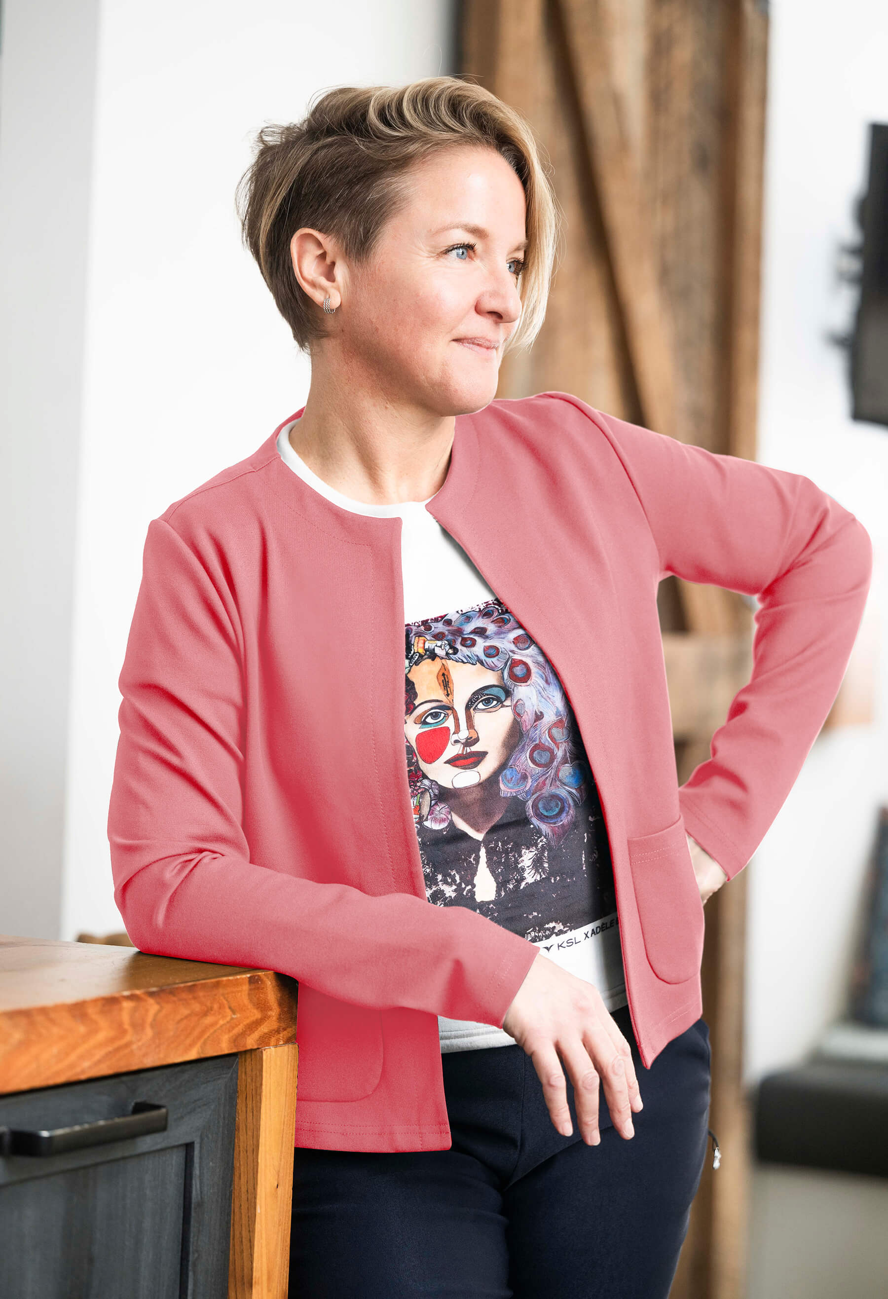 KSL X Adèle Blais : une collaboration inspirante pour le projet FORTES et ses chandails Idola mettant en lumière des femmes qui ont marqué l'histoire, dont Hedy Lamarr