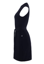 Laurie - Robe fluide sans manches avec ceinture