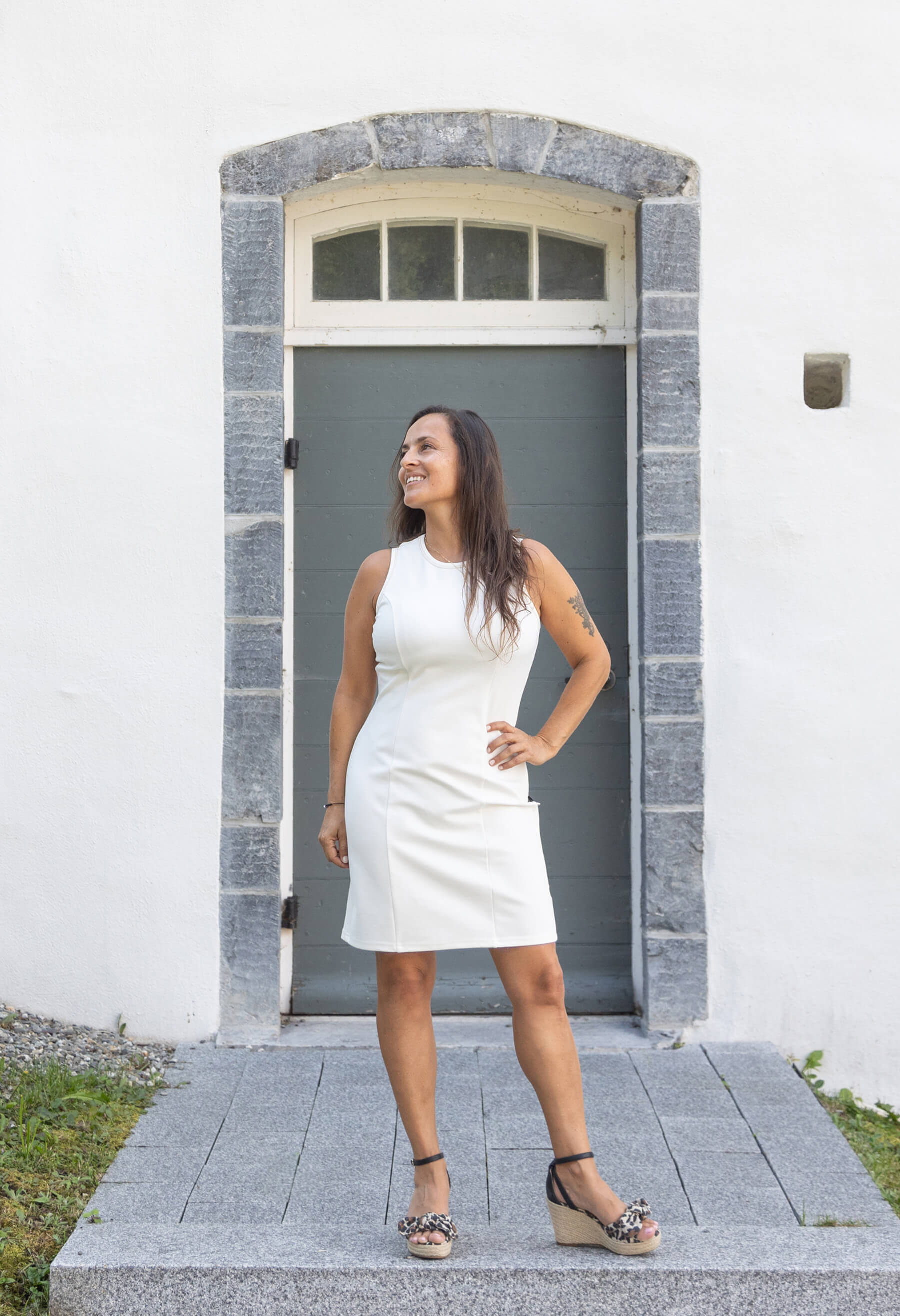 Mia - Sleeveless fitted dress