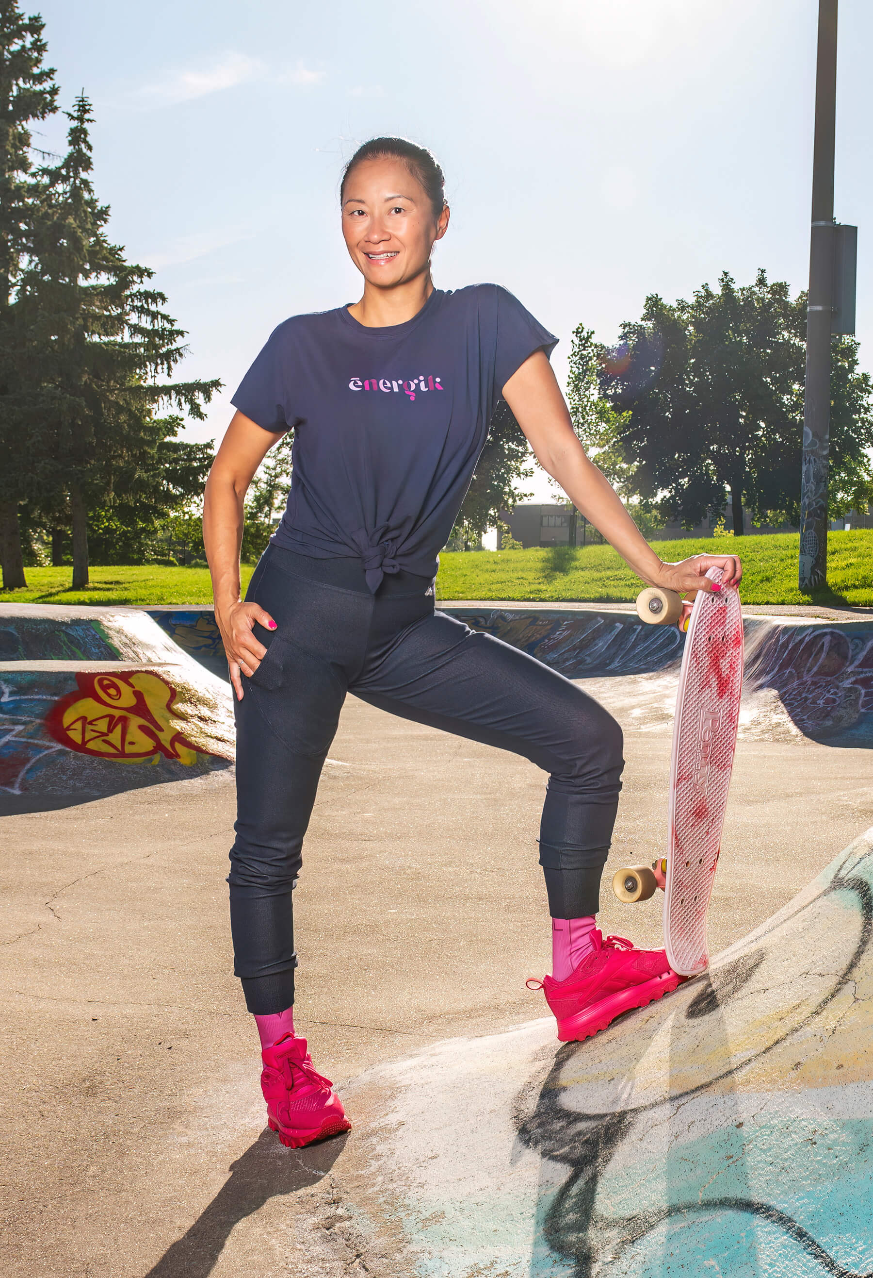 Noa - T-shirt imprimé et noué à l’avant marine