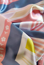 Foulard carré à imprimé géométrique