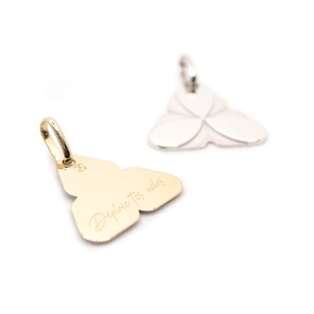 Médaillon "Déploie tes ailes"