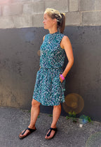 Lauria - Robe sans manche avec col haut et élastique à la taille