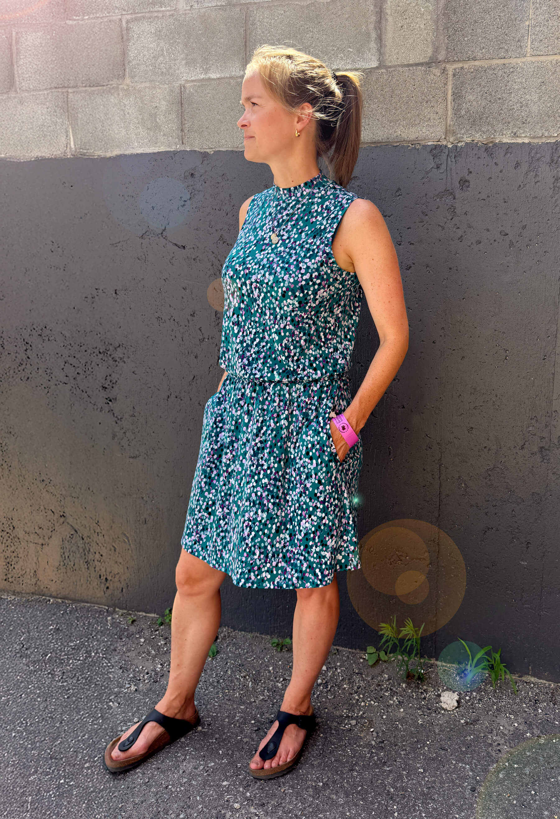 Lauria - Robe sans manche avec col haut et élastique à la taille