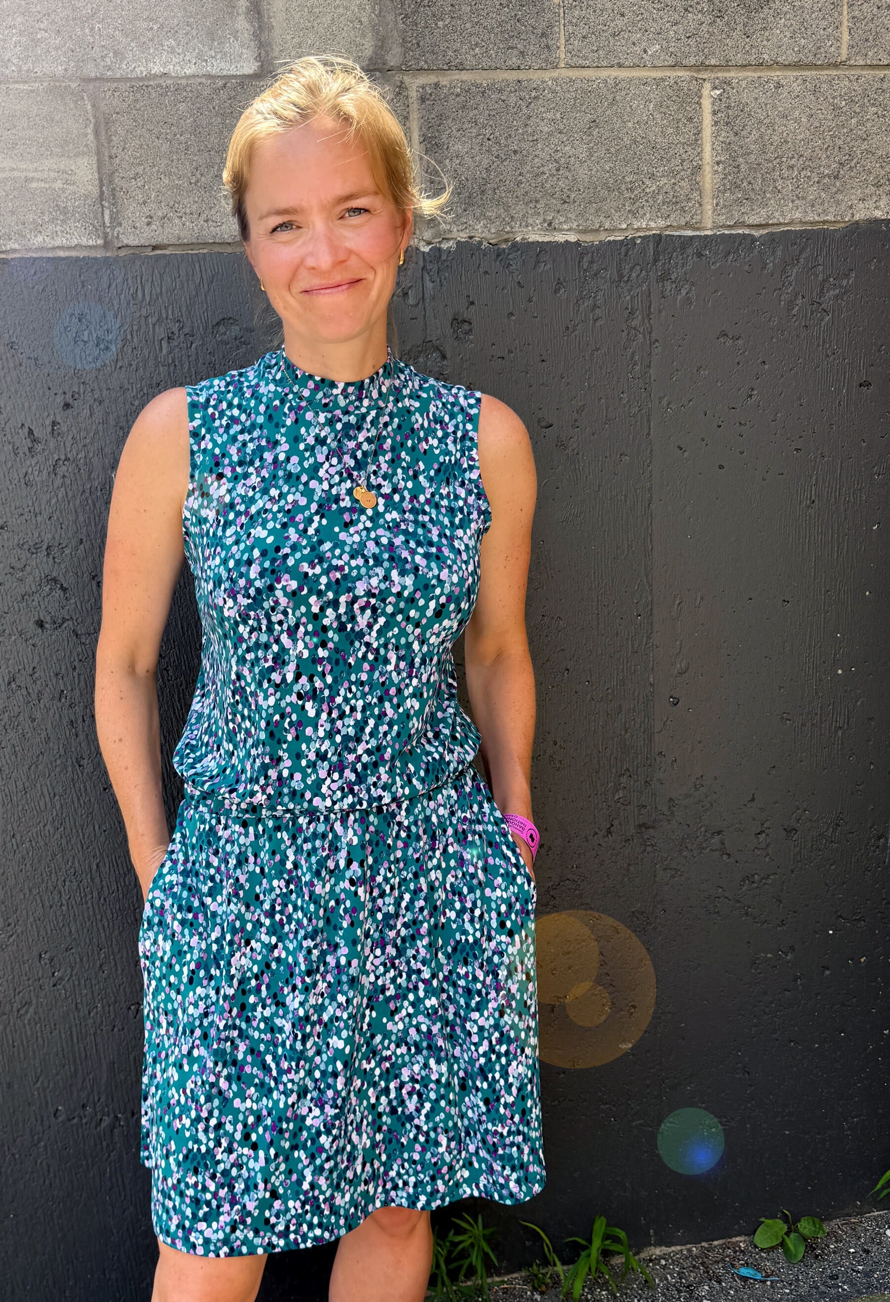 Lauria - Robe sans manche avec col haut et élastique à la taille