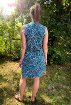 Lauria - Robe sans manche avec col haut et élastique à la taille