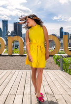 Laurie - Robe fluide sans manches avec ceinture