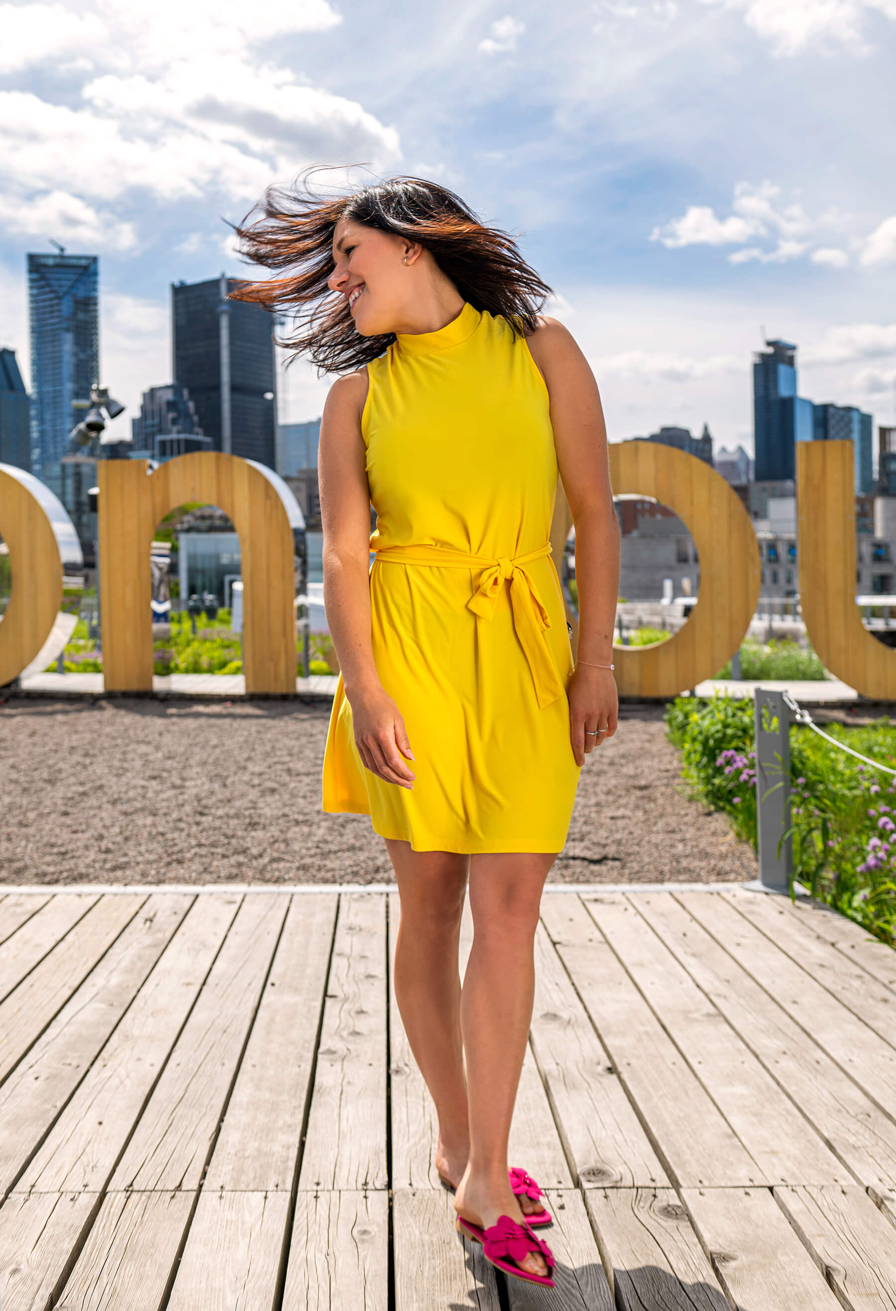 Laurie - Robe fluide sans manches avec ceinture