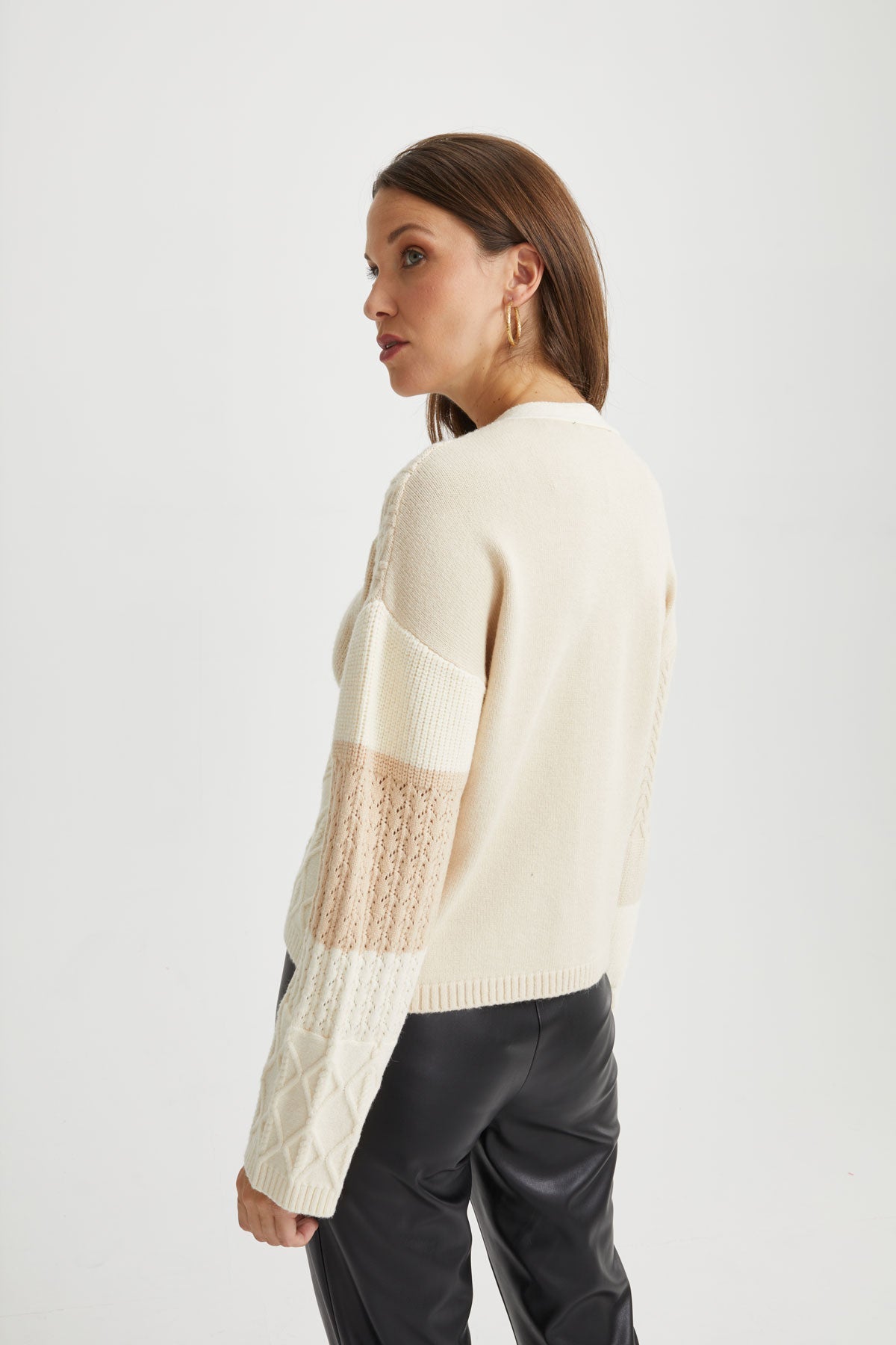 Cardigan patchwork en maille torsadée